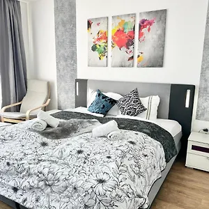 Design Centre - Enjoy And Relax Apartment