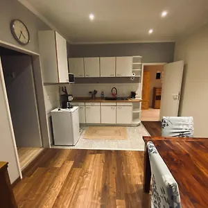 Flat For Up To 4 People In Dresden-striesen Apartment